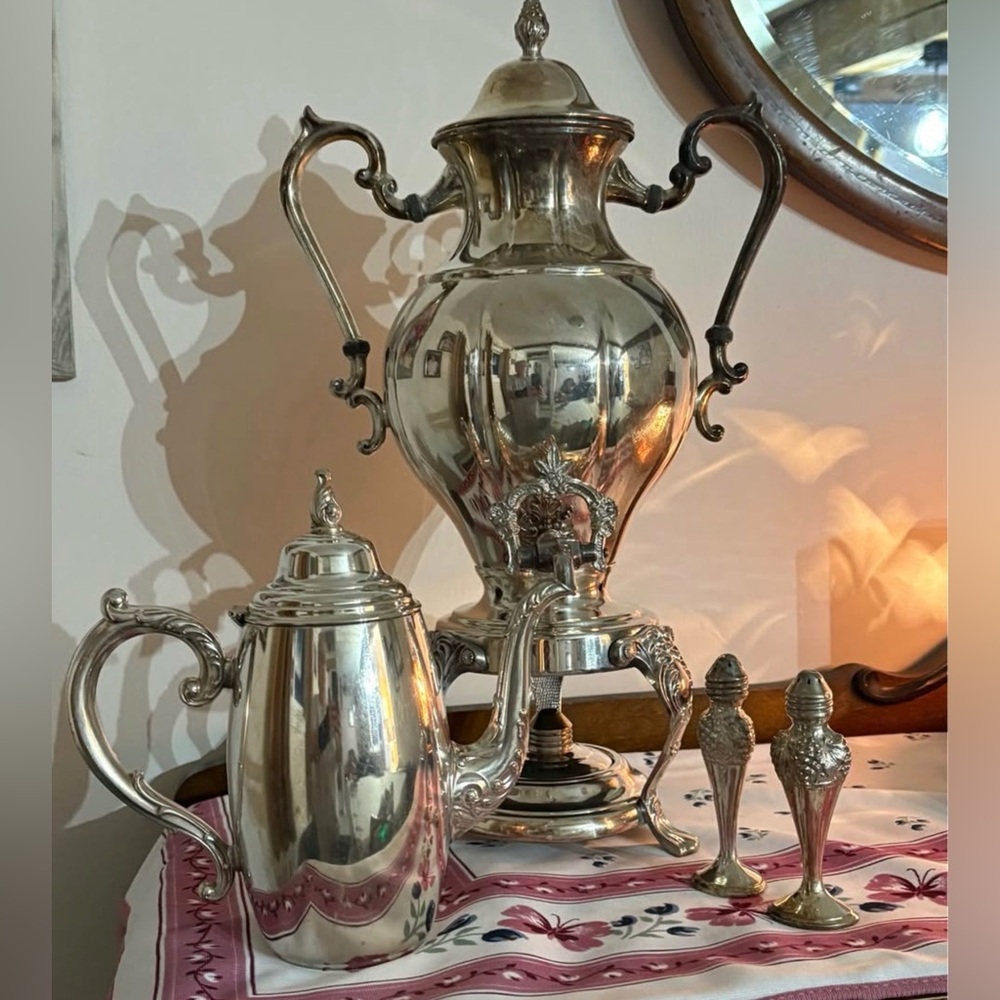 Sheridan Silver Plated Coffee, WM A Rogers coffee pot